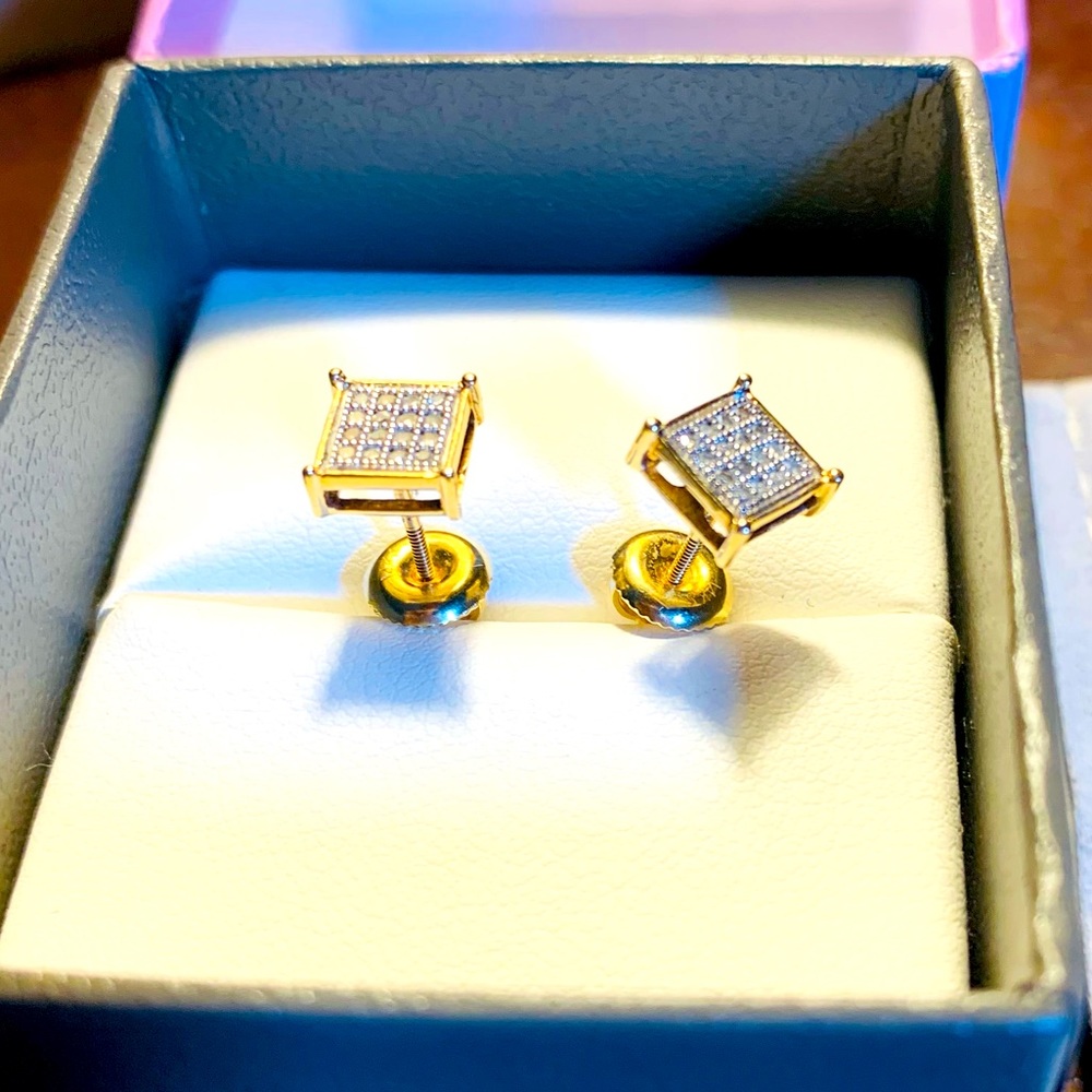 10k solid gold diamond earrings
